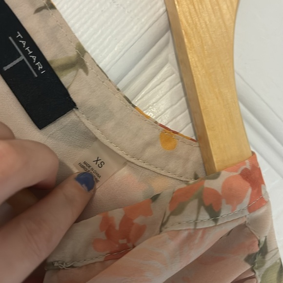 Xs tahari blouse - Picture 3 of 4